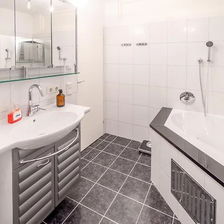 公寓 Alan In Close To Bus - Amazing View - Location